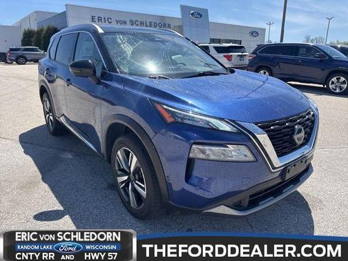 Caspian Blue Metallic/Super Black 2023 Nissan Rogue SL