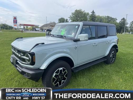 2024 Ford Bronco Outer Banks