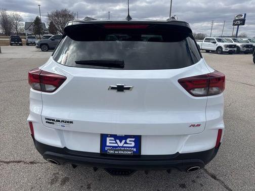 Summit White 2023 Chevrolet Trailblazer RS