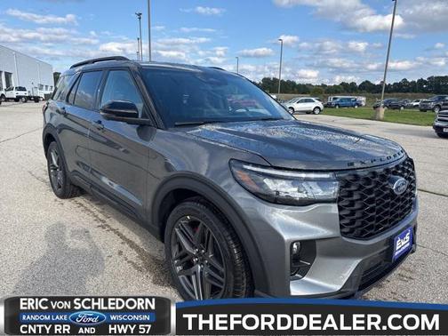 2025 Ford Explorer ST
