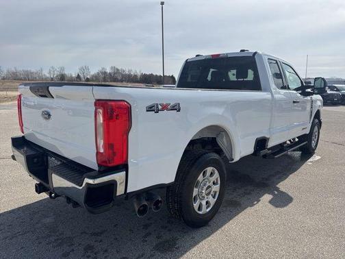 OXFORD WHITE 2023 Ford F-250 XLT