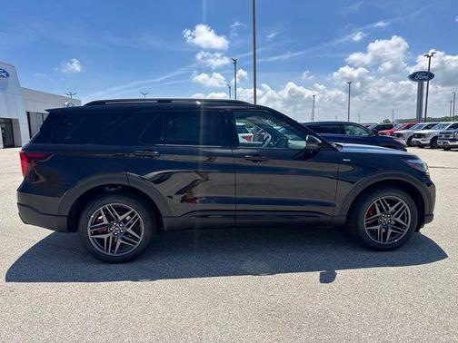 Agate Black Metallic 2026 Ford Explorer ST-Line