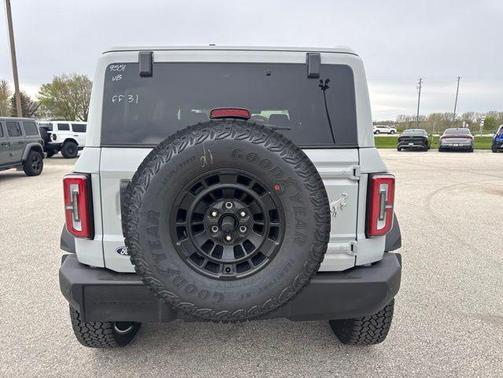 AVALANCHE GRAY 2026 Ford Bronco Outer Banks