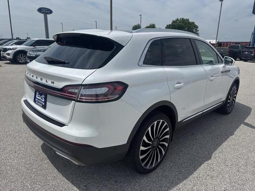 2022 Lincoln Nautilus Black Label