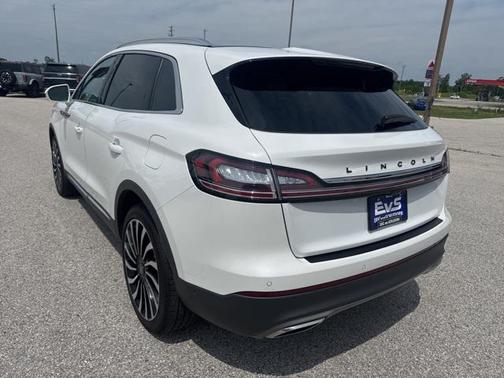 2022 Lincoln Nautilus Black Label