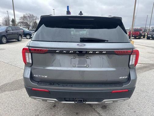 Carbonized Gray Metallic 2025 Ford Explorer Active