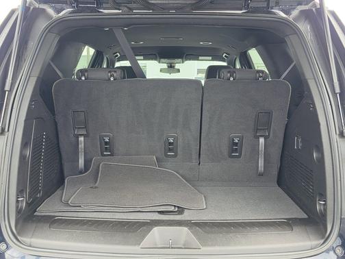 Midnight Blue Metallic 2022 Chevrolet Tahoe LS