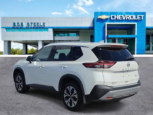 Pearl White Tricoat 2021 Nissan Rogue SV