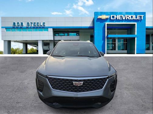 Argent Silver Metallic 2025 Cadillac XT4 Premium Luxury