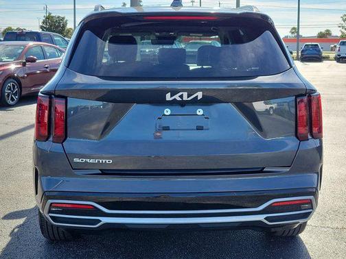 2023 Kia Sorento S