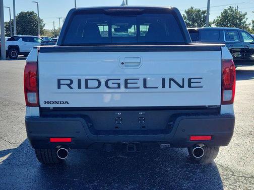 2025 Honda Ridgeline Black