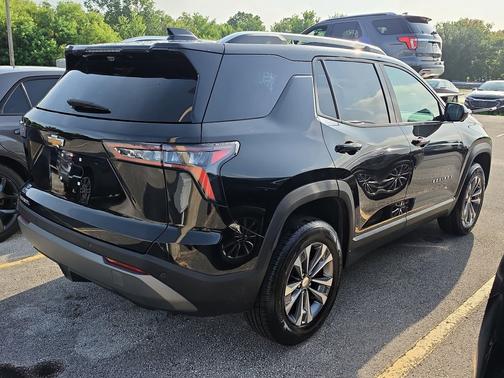 Mosaic Black Metallic 2025 Chevrolet Equinox 1LT