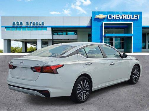Pearl White Tricoat 2024 Nissan Altima 2.5 SV