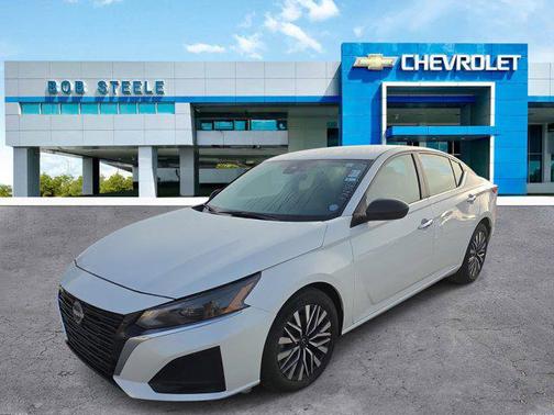 Pearl White Tricoat 2024 Nissan Altima 2.5 SV