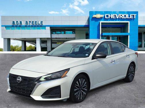 Pearl White Tricoat 2024 Nissan Altima 2.5 SV