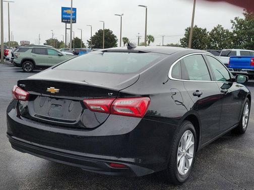 2022 Chevrolet Malibu FWD LT