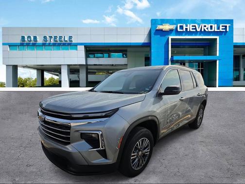 Sterling Gray Metallic 2026 Chevrolet Traverse LT