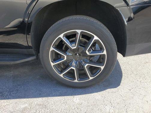 2023 Chevrolet Tahoe 4WD RST