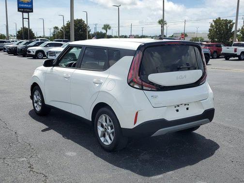2024 Kia Soul LX