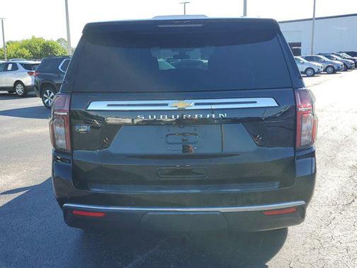 2022 Chevrolet Suburban LS