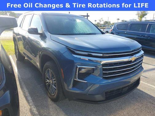 2025 Chevrolet Traverse LT