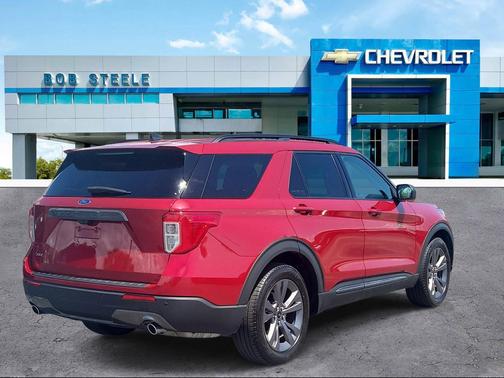 Rapid Red Metallic Tinted Clearcoat 2021 Ford Explorer XLT