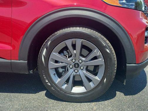 Rapid Red Metallic Tinted Clearcoat 2021 Ford Explorer XLT