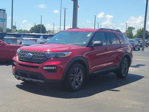 Rapid Red Metallic Tinted Clearcoat 2021 Ford Explorer XLT
