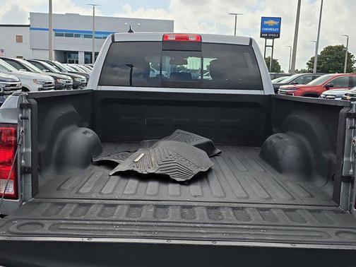 Billet Silver Metallic Clearcoat 2020 RAM 1500 Classic SLT