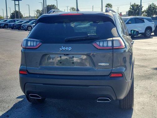 2022 Jeep Cherokee Latitude Lux