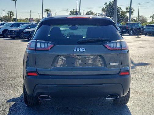 2022 Jeep Cherokee Latitude Lux