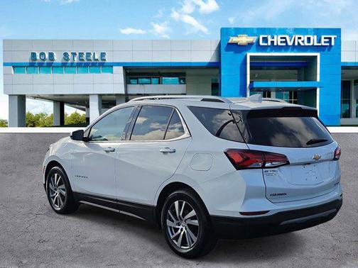Iridescent Pearl Tricoat 2023 Chevrolet Equinox Premier w/1LZ