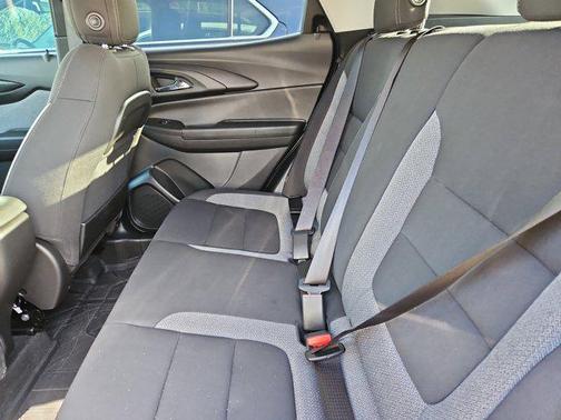 Sterling Gray Metallic 2026 Chevrolet Trailblazer LT