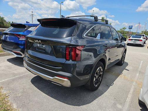 Gravity Grey 2024 Kia Sorento S