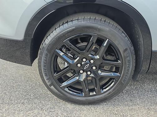 Sterling Gray Metallic 2024 Chevrolet Blazer RS