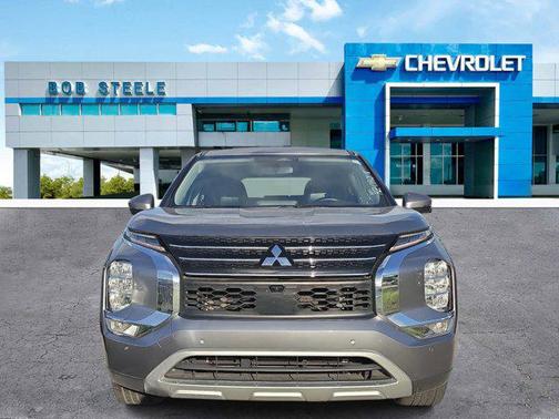 Alloy Silver Metallic 2024 Mitsubishi Outlander SE
