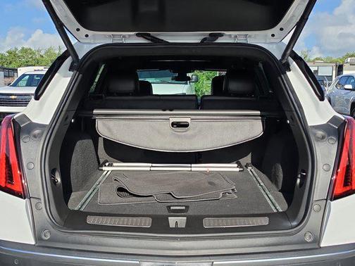 Crystal White 2024 Cadillac XT5 Premium Luxury