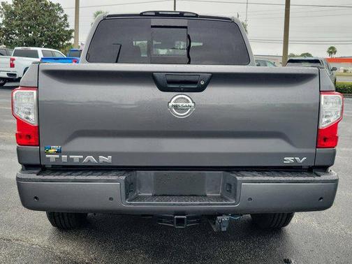 2021 Nissan Titan SV