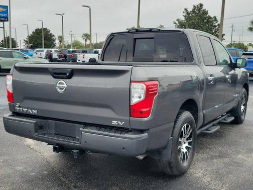 2021 Nissan Titan SV