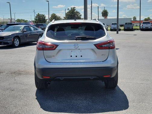 2020 Nissan Rogue Sport SV
