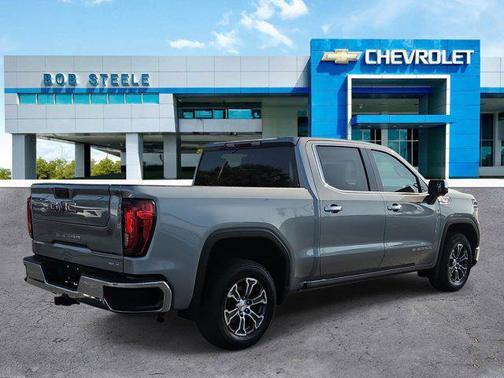 Sterling Metallic 2024 GMC Sierra 1500 SLT