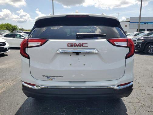 2022 GMC Terrain SLT