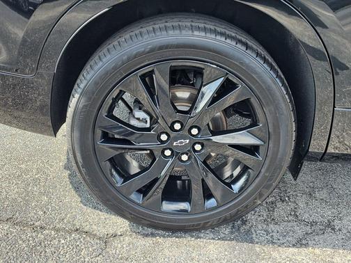 Black 2022 Chevrolet Blazer RS