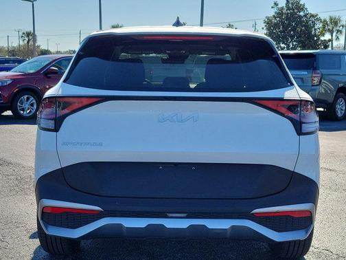 2024 Kia Sportage LX