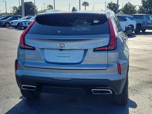 2025 Cadillac XT4 Premium Luxury