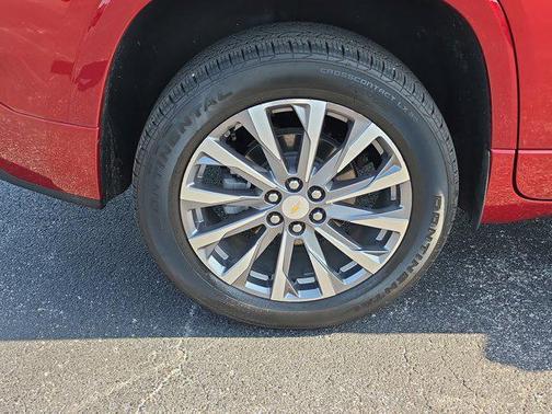 Radiant Red Tintcoat 2023 Chevrolet Traverse Premier
