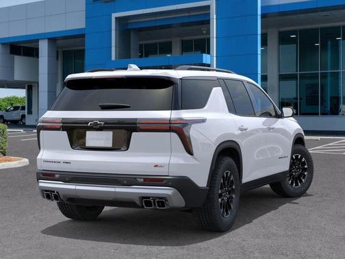 White 2026 Chevrolet Traverse AWD Z71