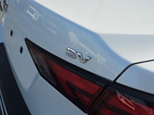 Ice 2025 Toyota Corolla LE