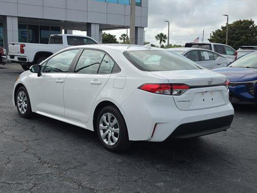 Ice 2025 Toyota Corolla LE