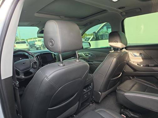Summit White 2020 Chevrolet Traverse Premier